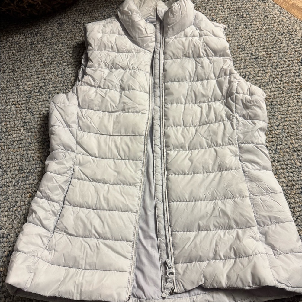 Old Navy Light Gray Quilted Vest